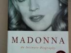 Daiktas Madonna. An intimate biography.