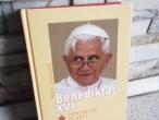 Daiktas Benediktas XVI  (portretas iš arti) 7€