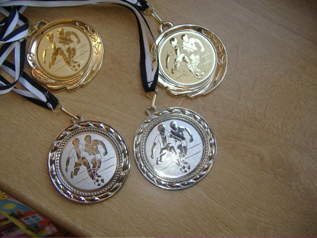 Daiktas Futbolo apdovanojimai (medaliai) su juostelėmis