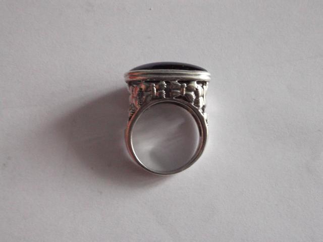 Daiktas 925 Ag.Žiedas  sidabrinis su kažkokiu akmeniu