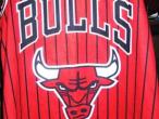 Daiktas Chicago Bulls sportine krepsinio apranga. Maike ir sortai
