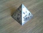 Daiktas Maza piramide is Egipto