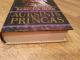 Knyga 'Auksinis princas'. Lengvai skaitomas istorinis romanas apie Britų karališkos šeimos gyvenimą Vilnius - parduoda, keičia (1)