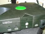 Daiktas Xbox be laidu ir joysticku