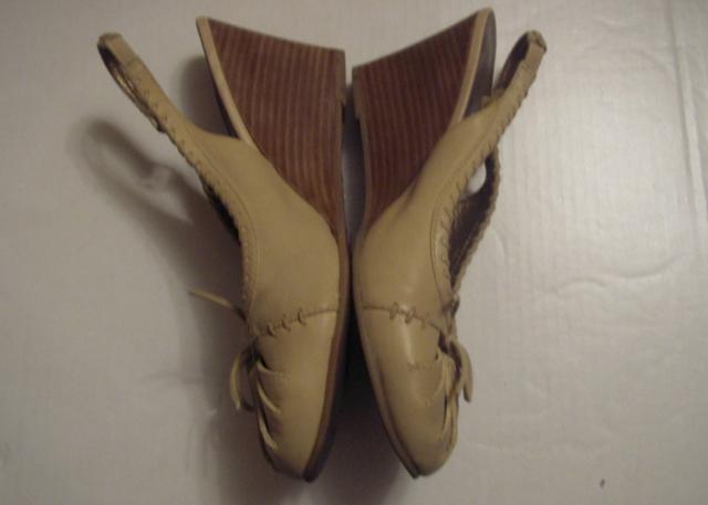 Daiktas Moteriškos basutės (Platforminės)