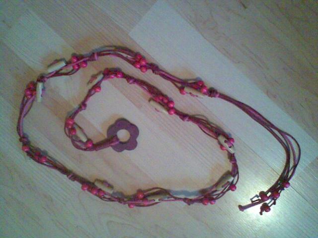 Daiktas diržiukas-karoliai