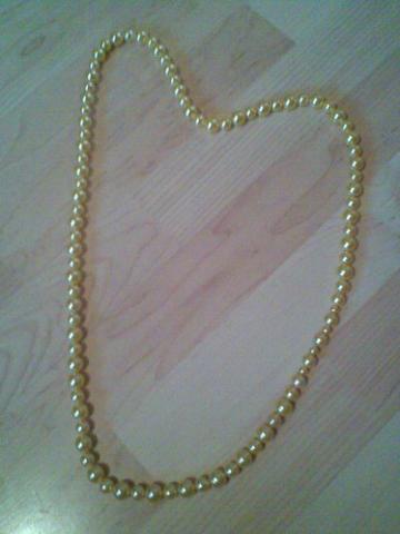 Daiktas Karoliai nr2