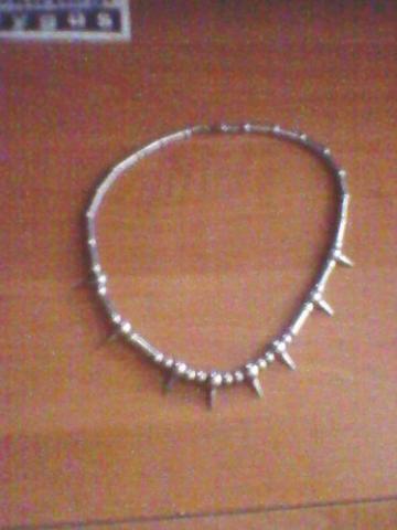 Daiktas Antkaklis :D