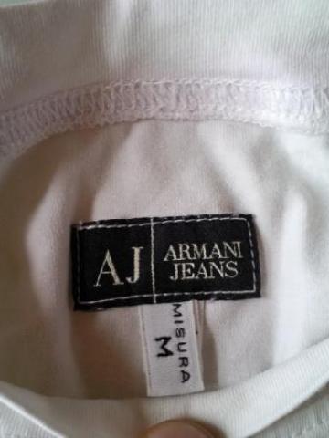 Daiktas Armani Jeans maikutė.