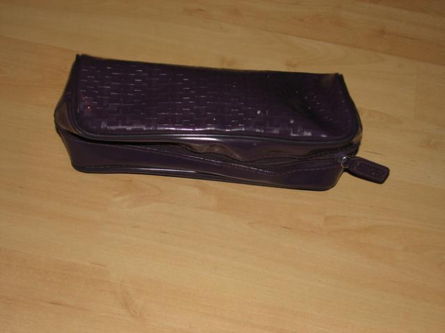 Daiktas viooletine kosmetine