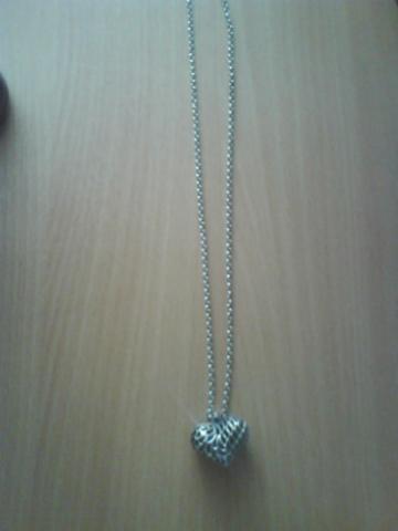 Daiktas sidabrine sirdele