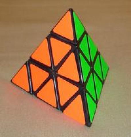 Daiktas ieškau Pyraminx