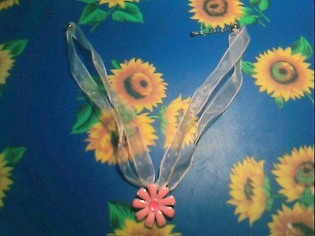 Daiktas Grandinėlė : "Gėlytė"