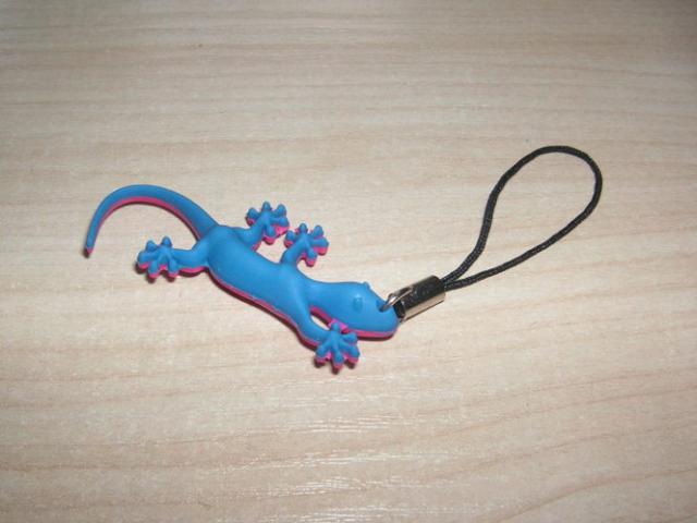 Daiktas Telefono pakabukas (rez.)