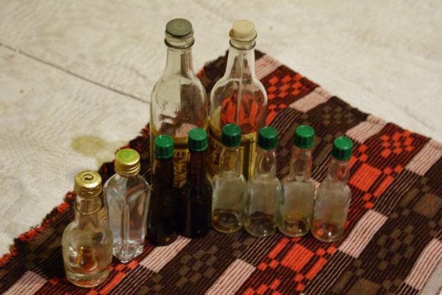 Daiktas mini buteliukai