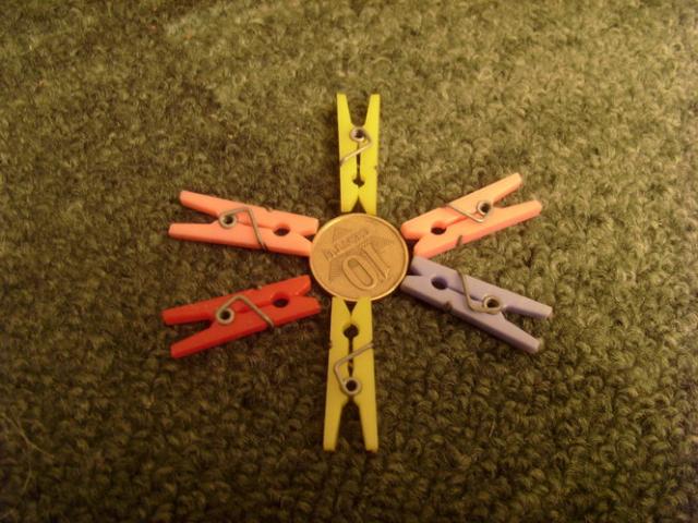 Daiktas Mini rūbų smeigtukai :D