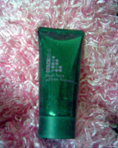 Daiktas makiazo pagrindas is" avon"