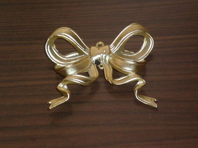 Daiktas Sventinis Kaledinis papuosimas - kaspinelis