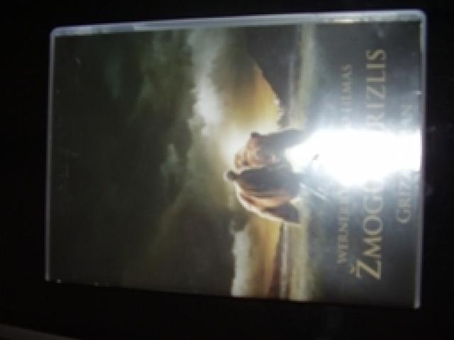 Daiktas zmogus grizlis filmas