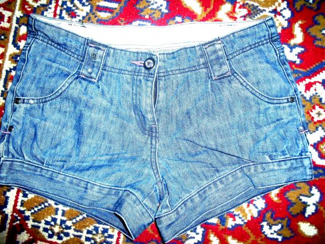 Daiktas dzinsiniai sortukai tulpes formosrez brigita