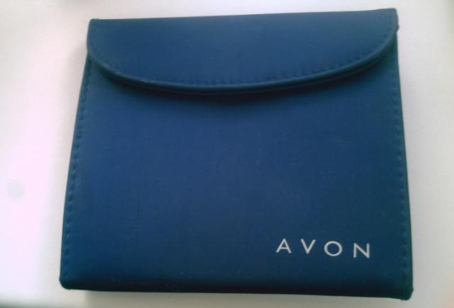 Daiktas avon pinigine