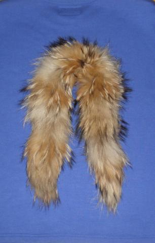 Daiktas Pukuota lapes ? uodega salis ar salikas (apykakle) ar siaip dekoracija