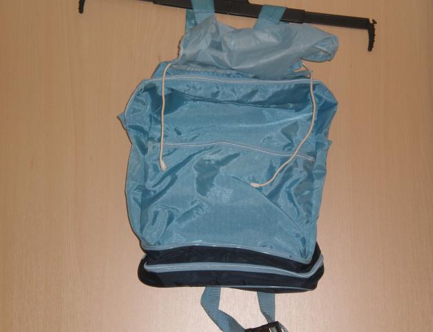 Daiktas Melsva kuprine ant peciu (su kapisonu)