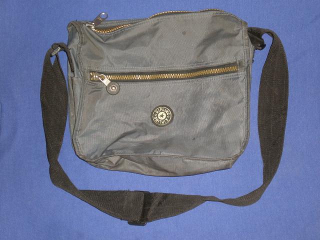 Daiktas Nedidele pilka rankine (tasyte)