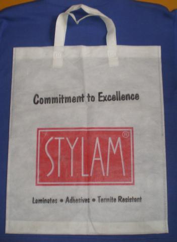 Daiktas Baltas medziaginis maiselis ,,stylam''