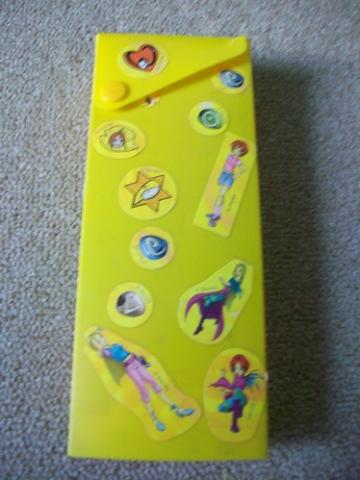 Daiktas penalas su witch lipdukais