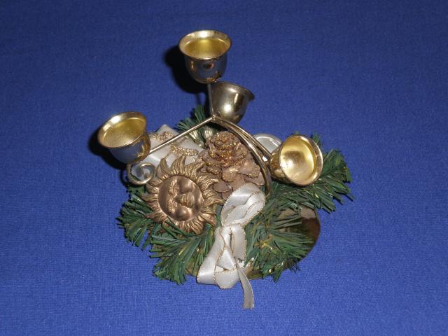 Daiktas Grazi sventine (kaledine, naujametine) zvakide su konkoreziais