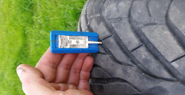 Daiktas Dvi padangos