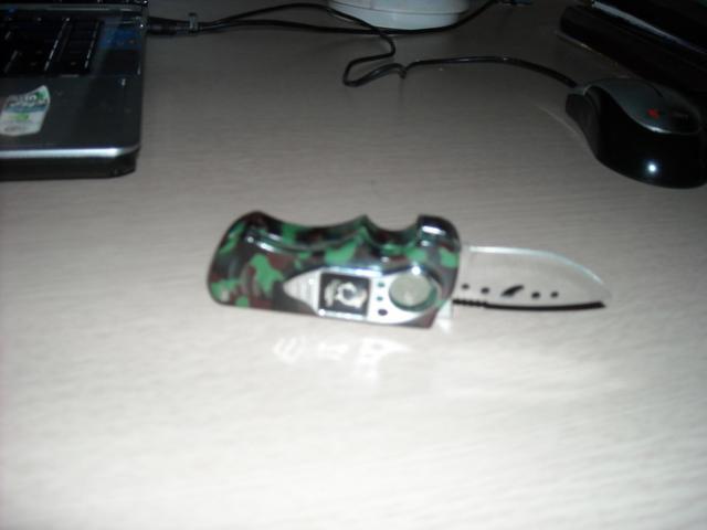 Daiktas Peiliukas-Ziebtuvelis