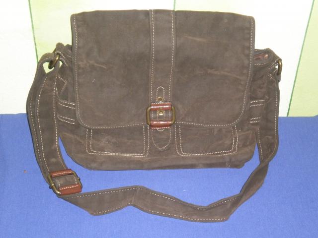 Daiktas Ruda tase rankine krepsys