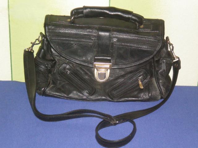 Daiktas Juodos spalvos rankine rankinukas