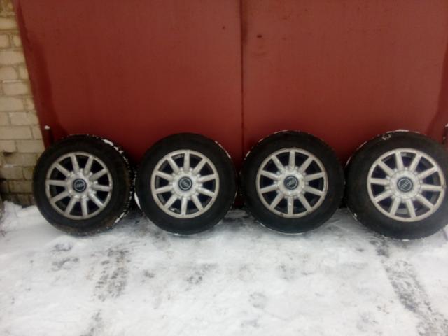 Daiktas AUDI 80-lieti ratlankiai su vasarinemis padangomis