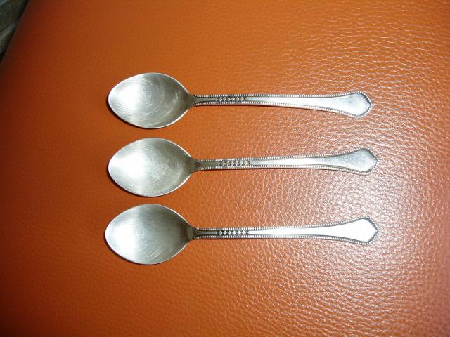 Daiktas Trys melchioriniai šaukšteliai (po 1,50€)