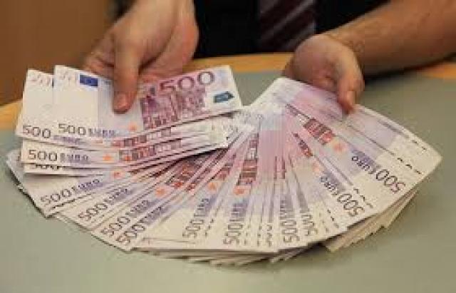 Daiktas Paskolos pasiūlymas tarp patikimo asmens