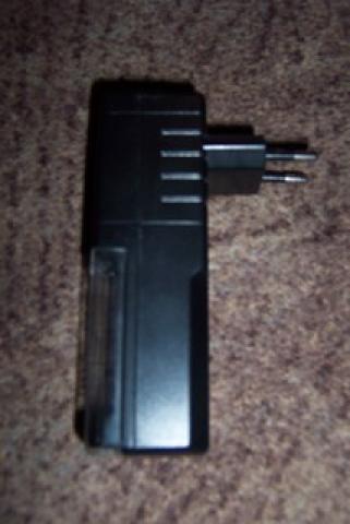 Daiktas Pakrovėjas (4-rioms AA baterijoms)