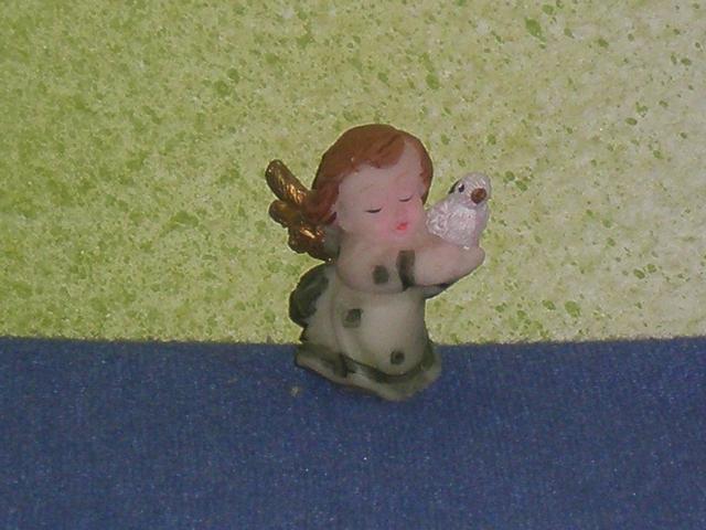 Daiktas Zaislas vaikams mazas keramikinis angeliukassu balandziu