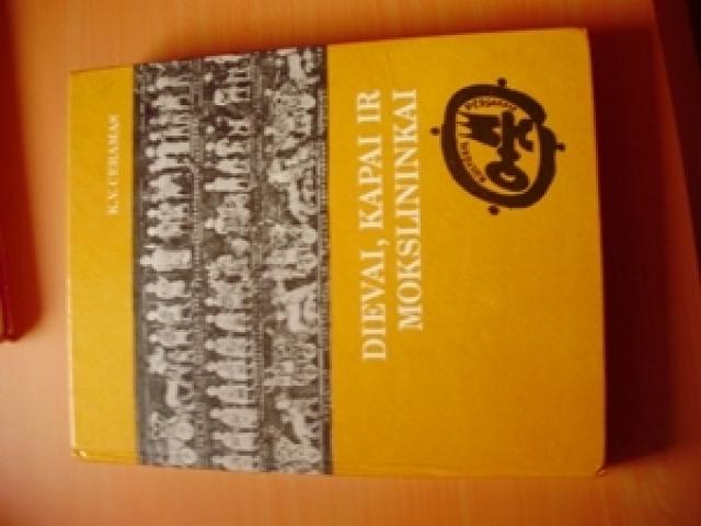 Daiktas K.V. Ceramas ,,Dievai, Kapai ir Mokslininkai"