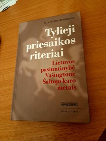 Daiktas Tylieji priesaikos riteriai  5€