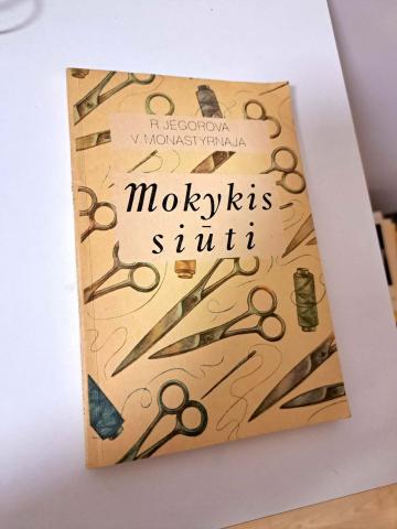 Daiktas Mokykis siūti 2€