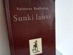 Daiktas Sunki laisvė: eseistika 1,50€