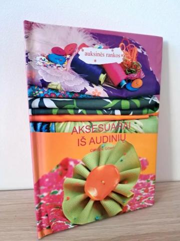 Daiktas Aksesuarai iš audinių 3€  (rezervuota)