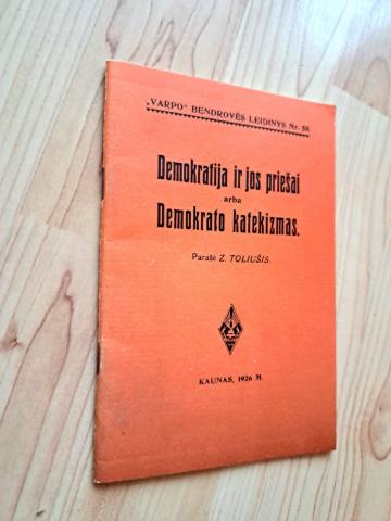 Daiktas Demokratija ir jos priešai 1€