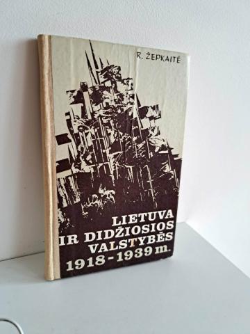 Daiktas Lietuva ir didžiosios valstybės 1918-1939 m.  1,50€  (rezervuota)
