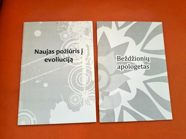 Daiktas Naujas požiūris į evoliuciją. Beždžionių apologetas 1,50€