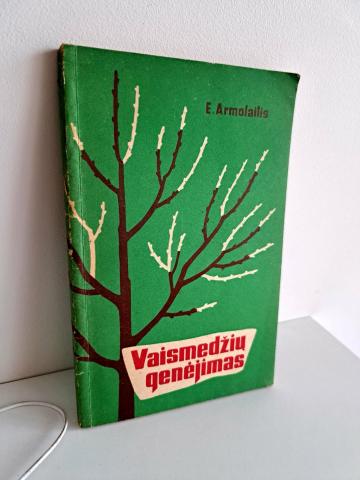 Daiktas Vaismedžių genėjimas 2€