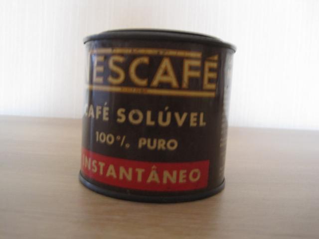 Daiktas Nescafe kavos dežutė